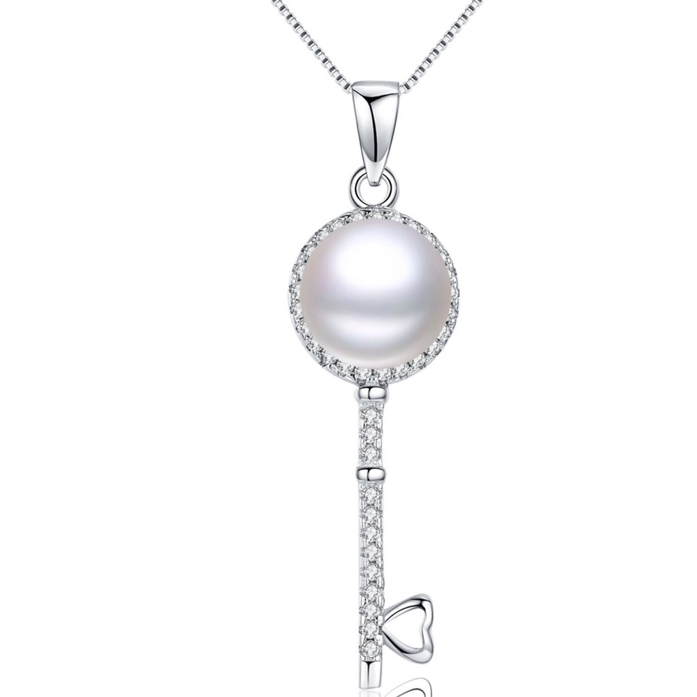 Key to Heart Pearl Necklace